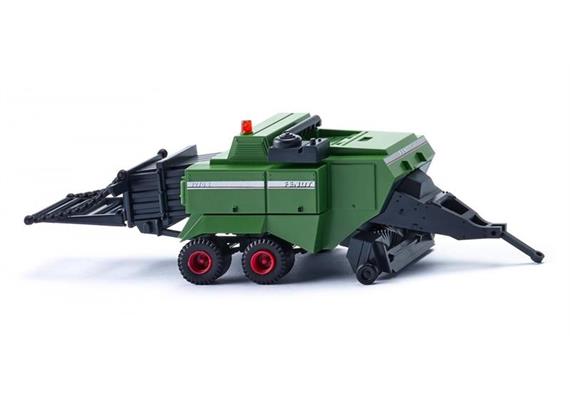 WIKING Fendt 1270S Quaderballenpresse 1:87 039603 - KRA